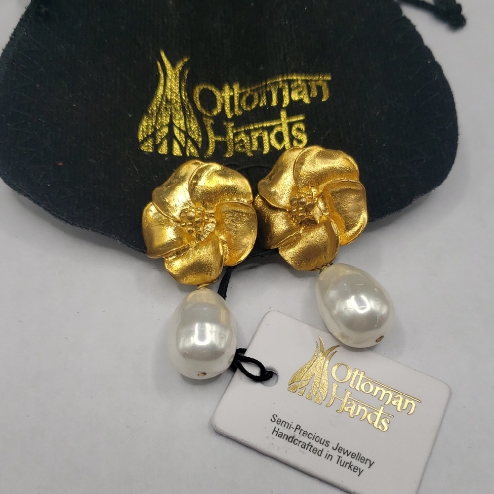 Ottoman Hands Goldtone Flower Earrings with Pearl Drop